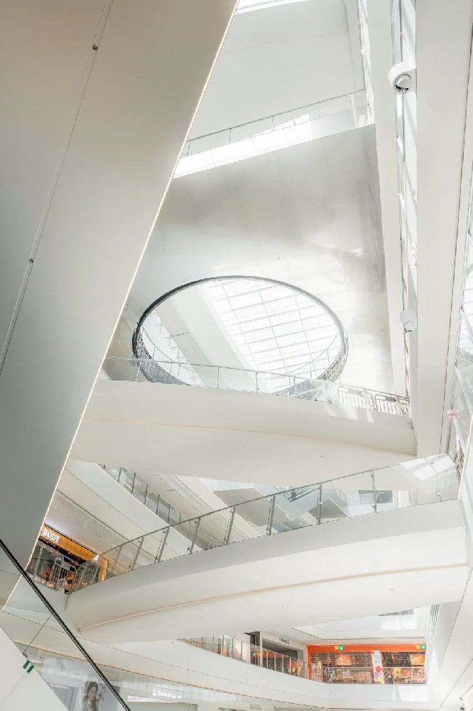 建筑装饰使用阳极氧化铝板的核心原因：市场与行业的双重驱动